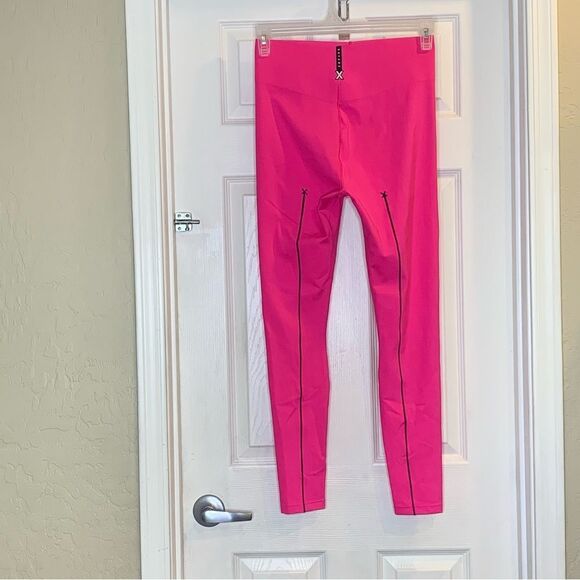 Savage X Fenty Leggings Size Large Hot Pink Color - Picture 3 of 12